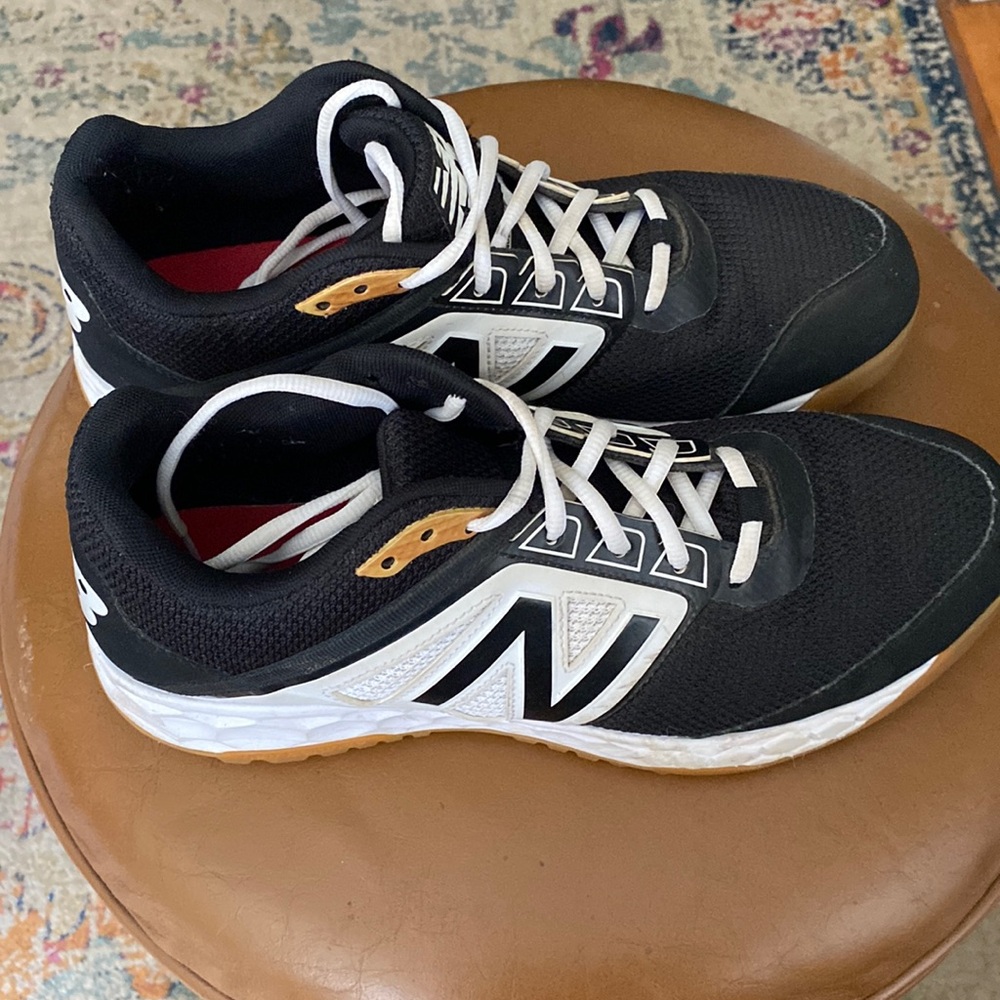 Men’s New Balance indoor turf baseball sneakers 10.5